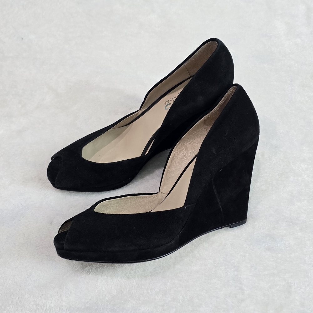 Women's Michael Kors Wedges Peep Toe Black Suede Heels Pumps Size 9.5 Slip On - Picture 3 of 8